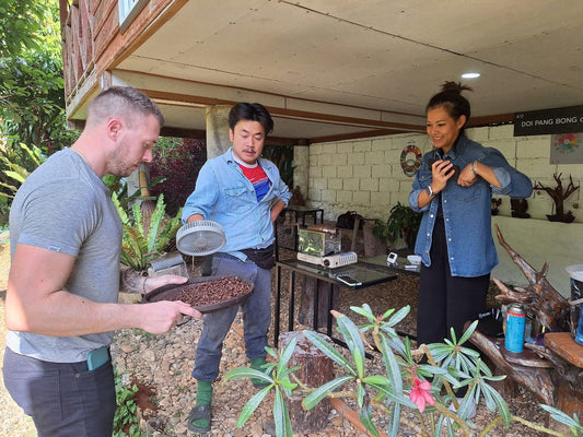 Les Arômes du Siam rejoint La Ruche – notre aventure torréfactrice avec Beans on Fire